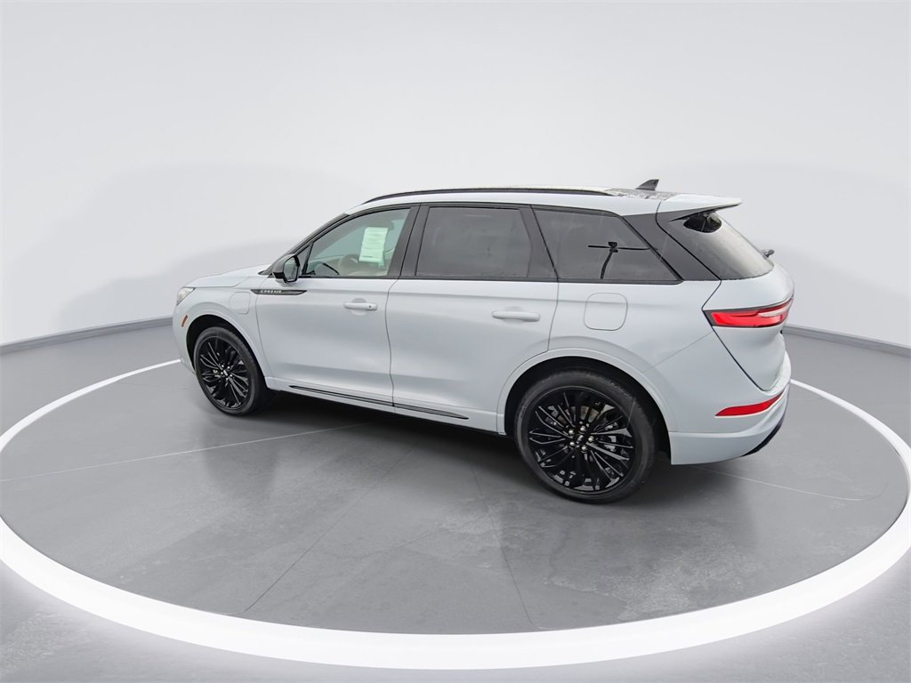 Used 2025 Lincoln Corsair Grand Touring w/ Jet Appearance Package image 6