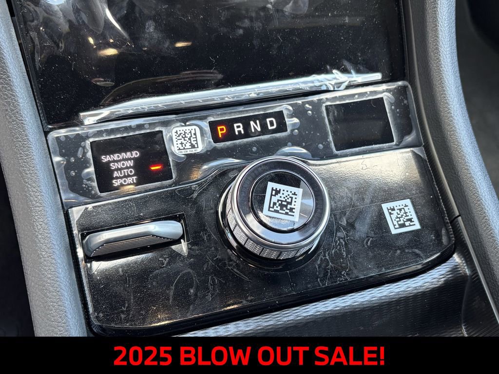 New 2025 Jeep Grand Cherokee Limited w/ Black Appearance Package image 16