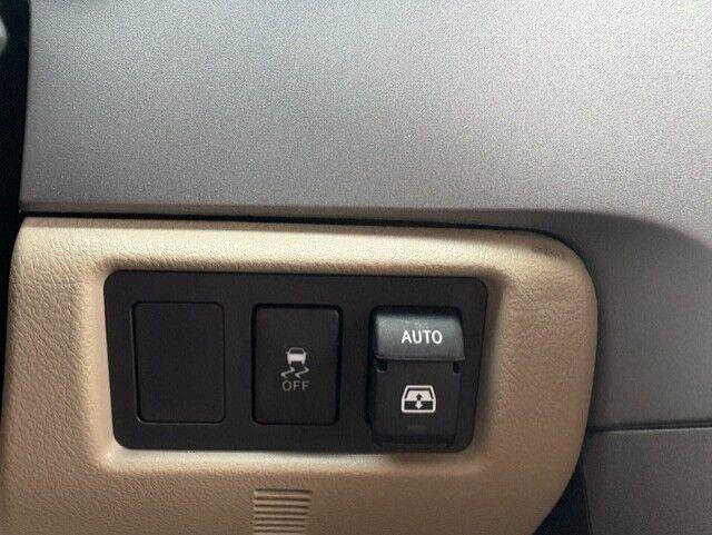 Used 2015 Toyota Sequoia Limited AWD/4WD image 26