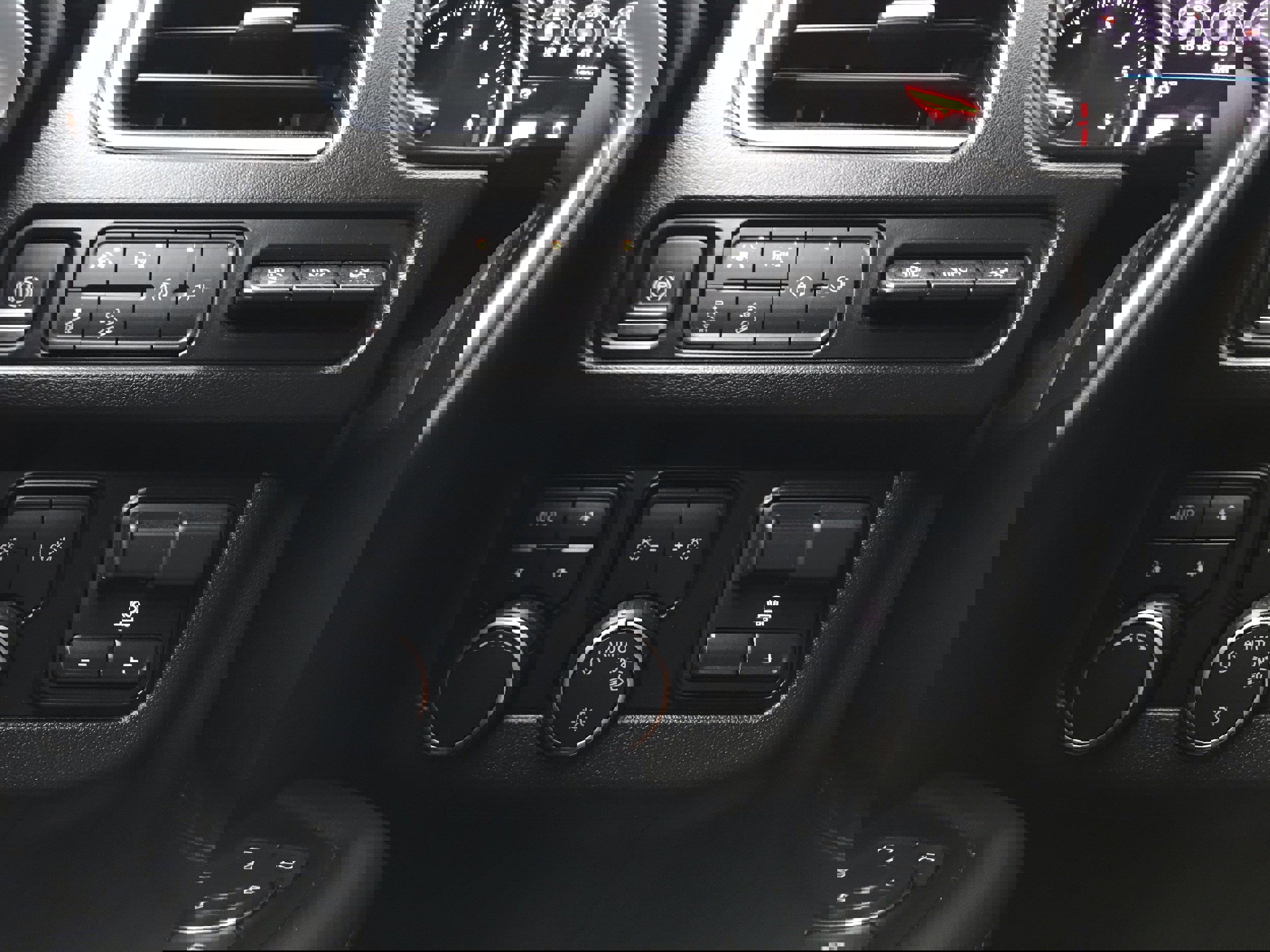 Used 2021 Chevrolet Suburban High Country w/ Premium Package image 38