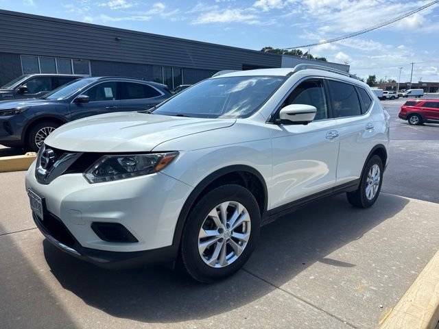 Used 2016 Nissan Rogue SV w/ SV Premium Package