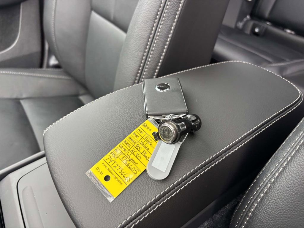 New 2026 Volvo XC40 B5 Plus w/ Protection Package Premier image 33