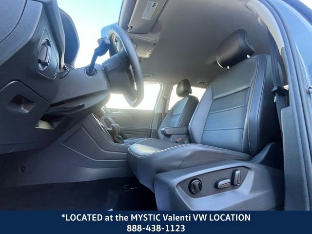 Used 2020 Volkswagen Tiguan SE image 30