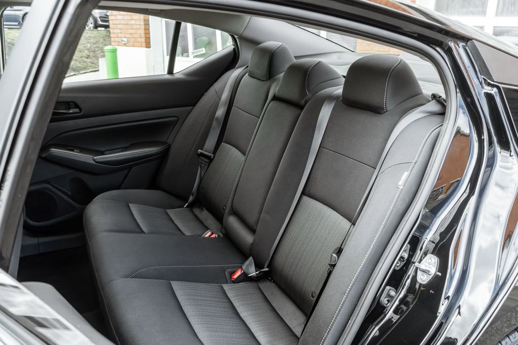 Used 2024 Nissan Altima 2.5 SV image 24