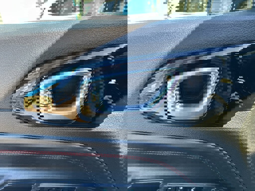 Used 2024 Jeep Compass Trailhawk w/ Trailhawk Convenience Group image 19