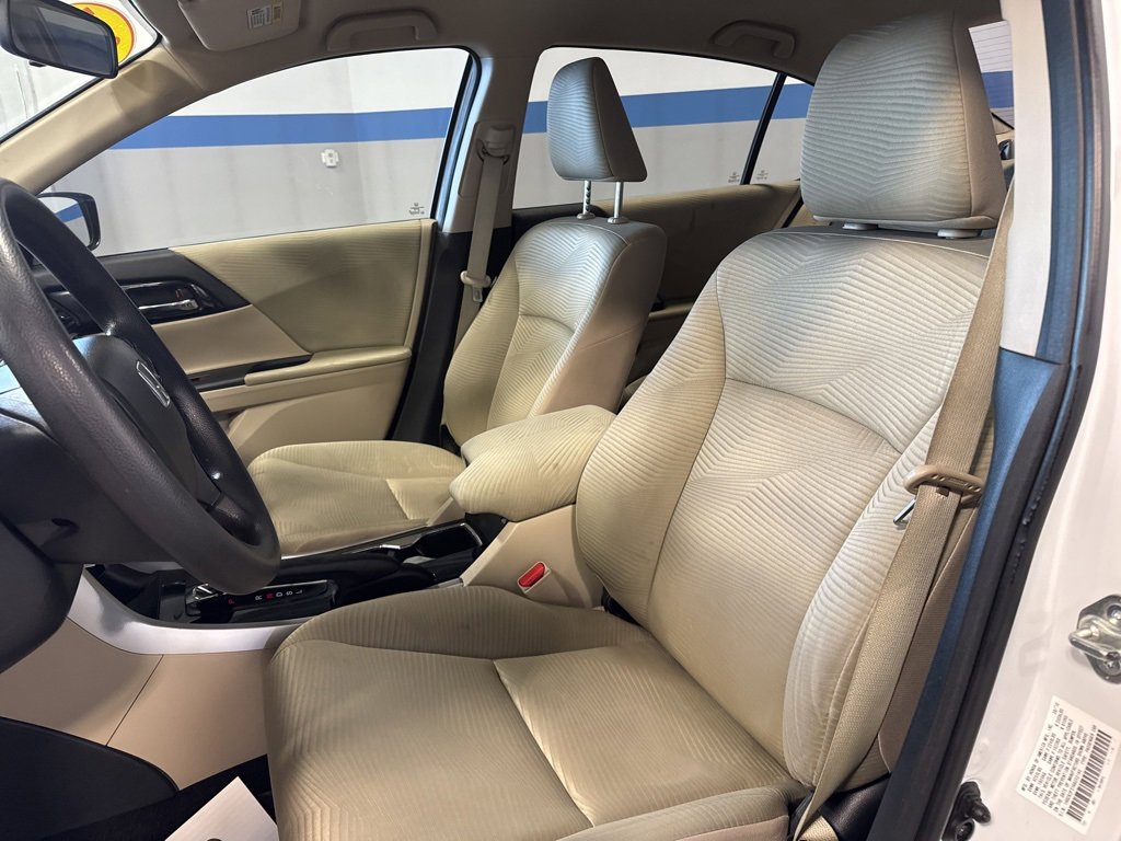 Used 2017 Honda Accord LX image 22