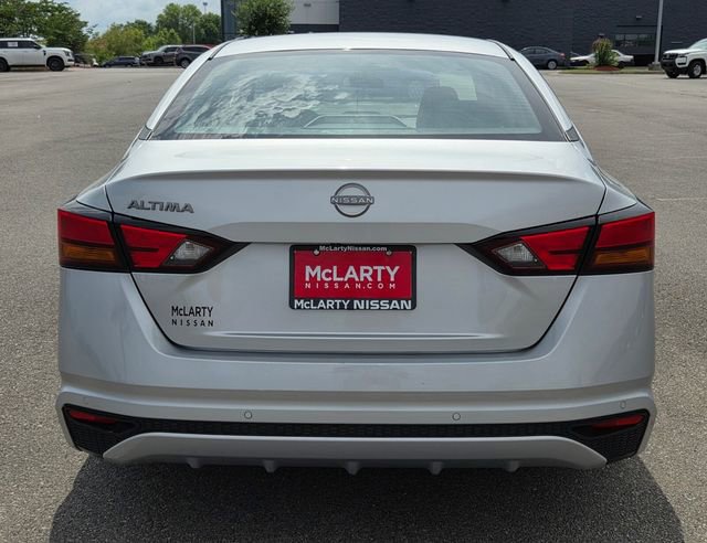 Used 2023 Nissan Altima 2.5 S FWD image 6