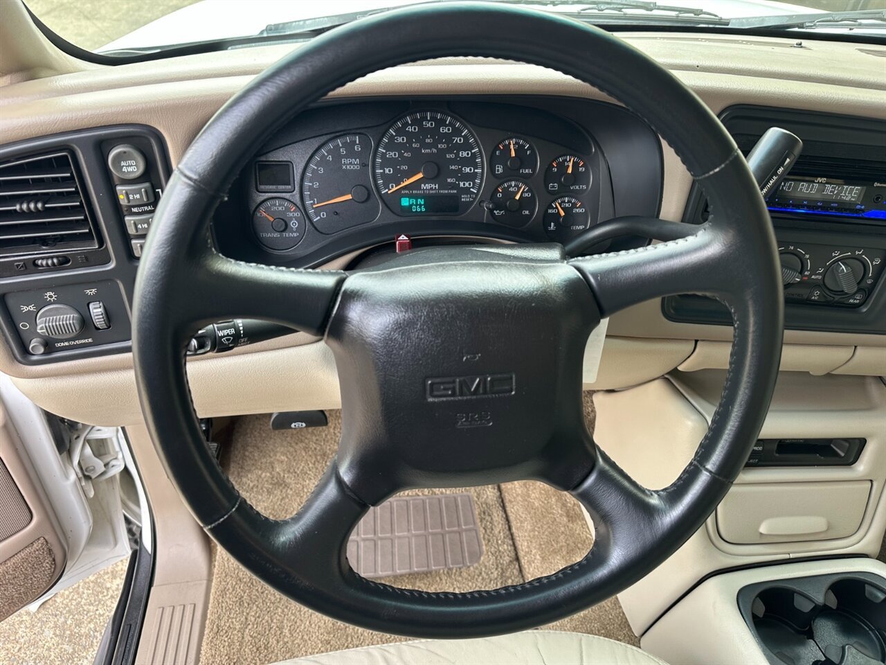 Used 2002 GMC Yukon XL 2500 SLT image 18
