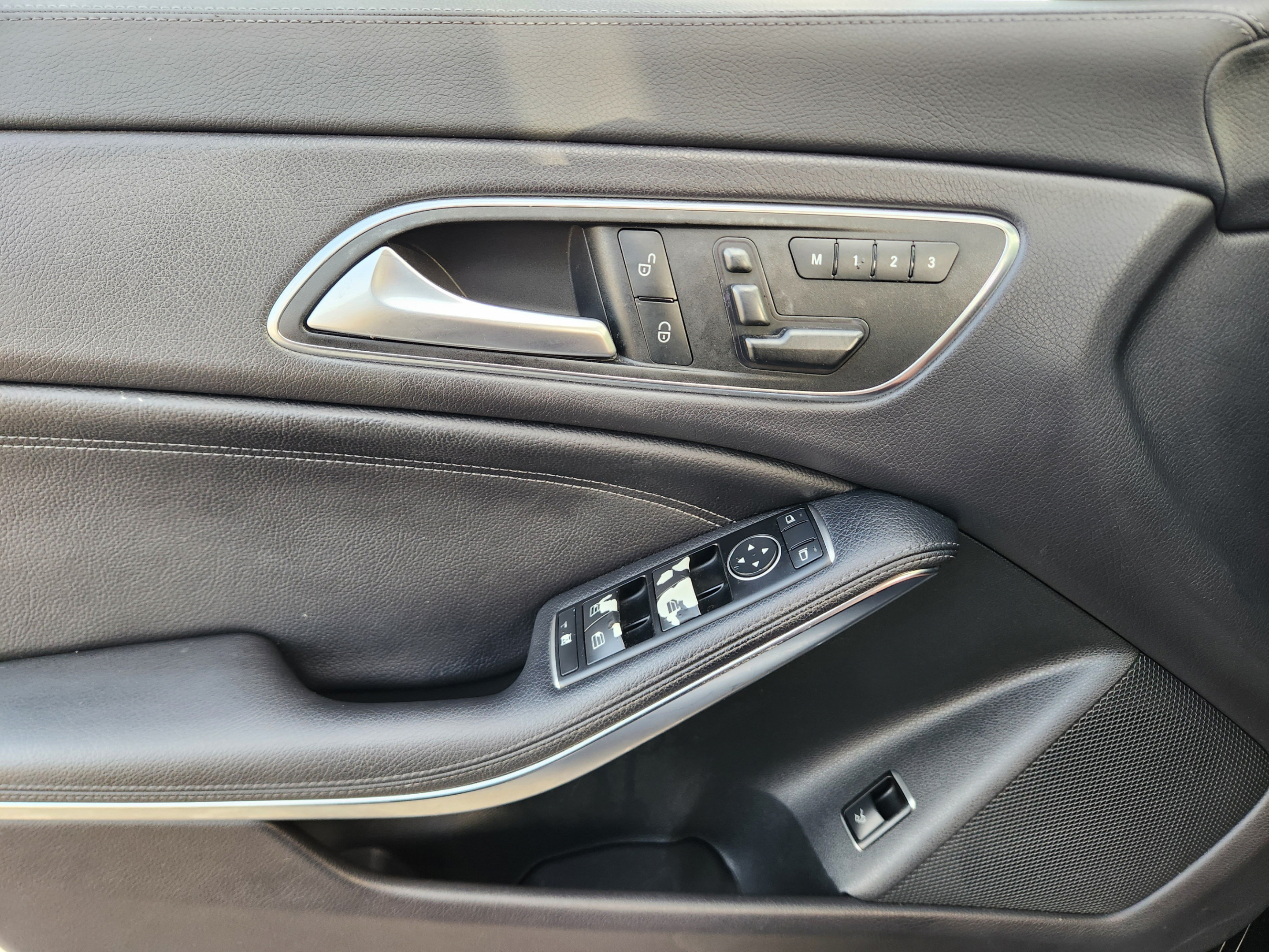 Used 2015 Mercedes-Benz CLA 45 AMG 4MATIC image 20