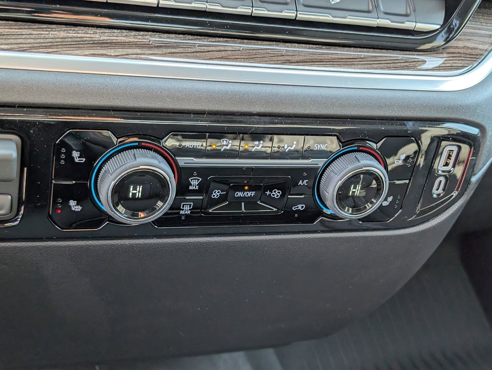 New 2026 Chevrolet Silverado 1500 LT w/ Z71 Off-Road Package image 22