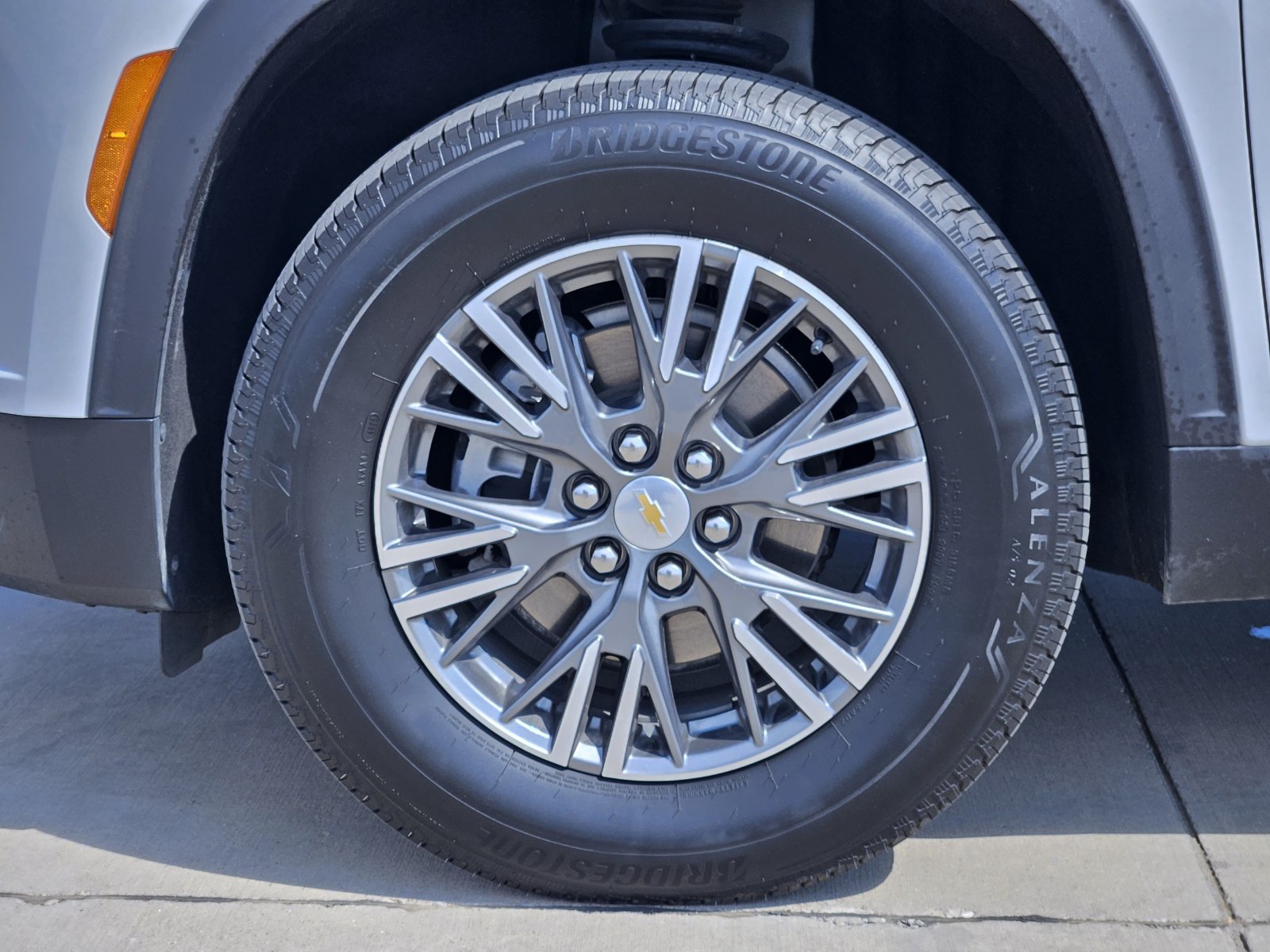 Certified 2026 Chevrolet Traverse LT w/ Driver Confidence Package FWD image 12