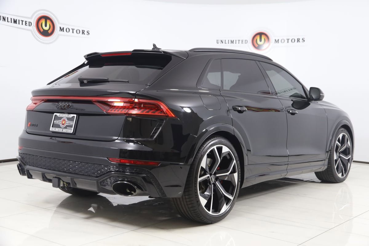 Used 2023 Audi RS Q8 w/ Black Optic Package AWD/4WD image 3