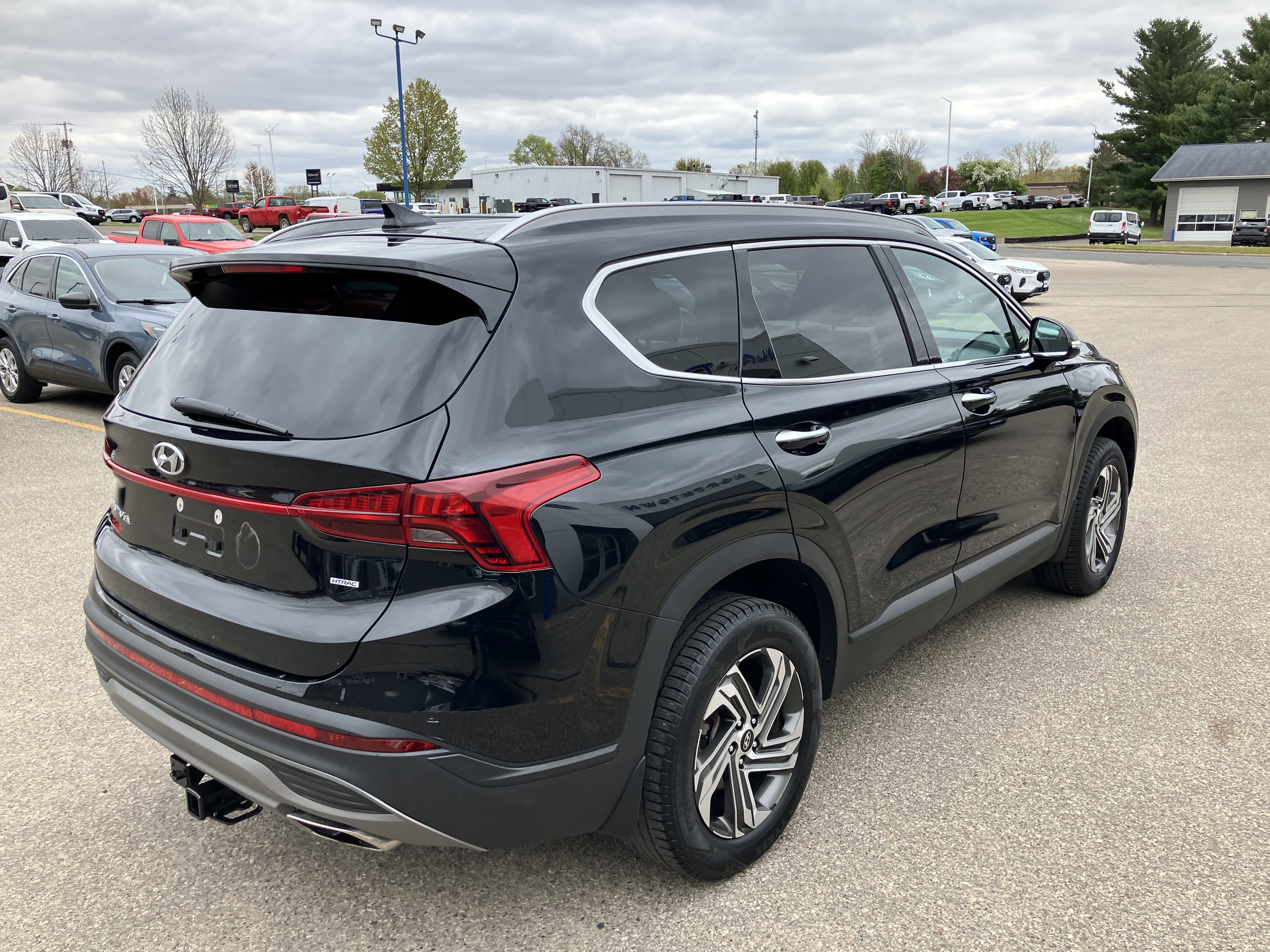 Used 2023 Hyundai Santa Fe SEL w/ Cargo Package AWD/4WD image 6