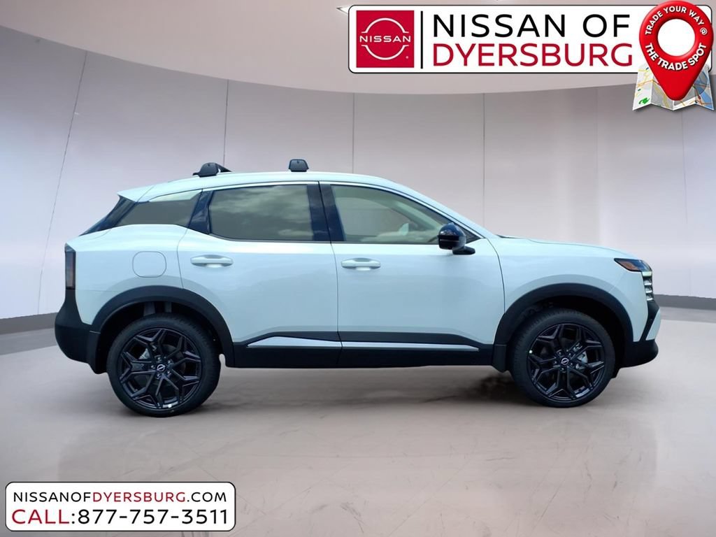 New 2026 Nissan Kicks SR w/ Cold Weather Package FWD image 2