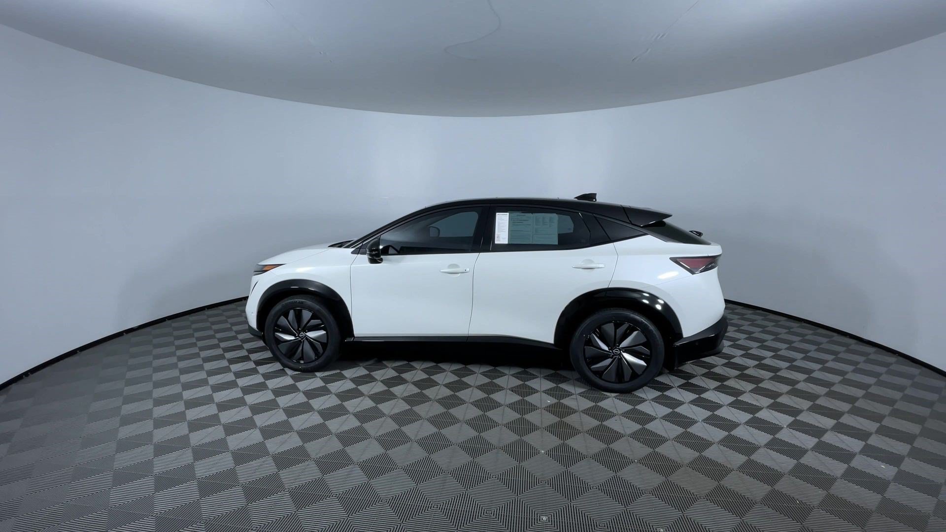 Certified 2024 Nissan Ariya AWD image 6