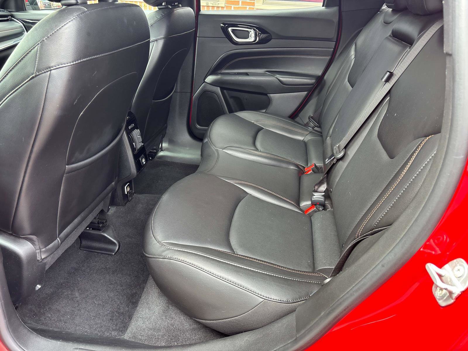 Used 2022 Jeep Compass Limited image 8