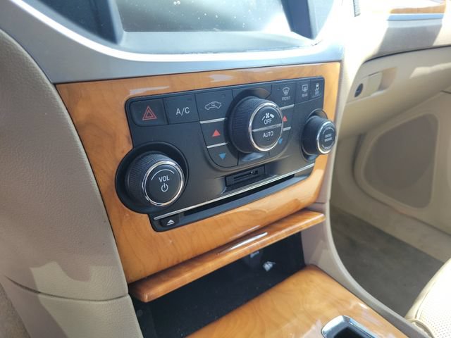 Used 2013 Chrysler 300 C RWD image 22