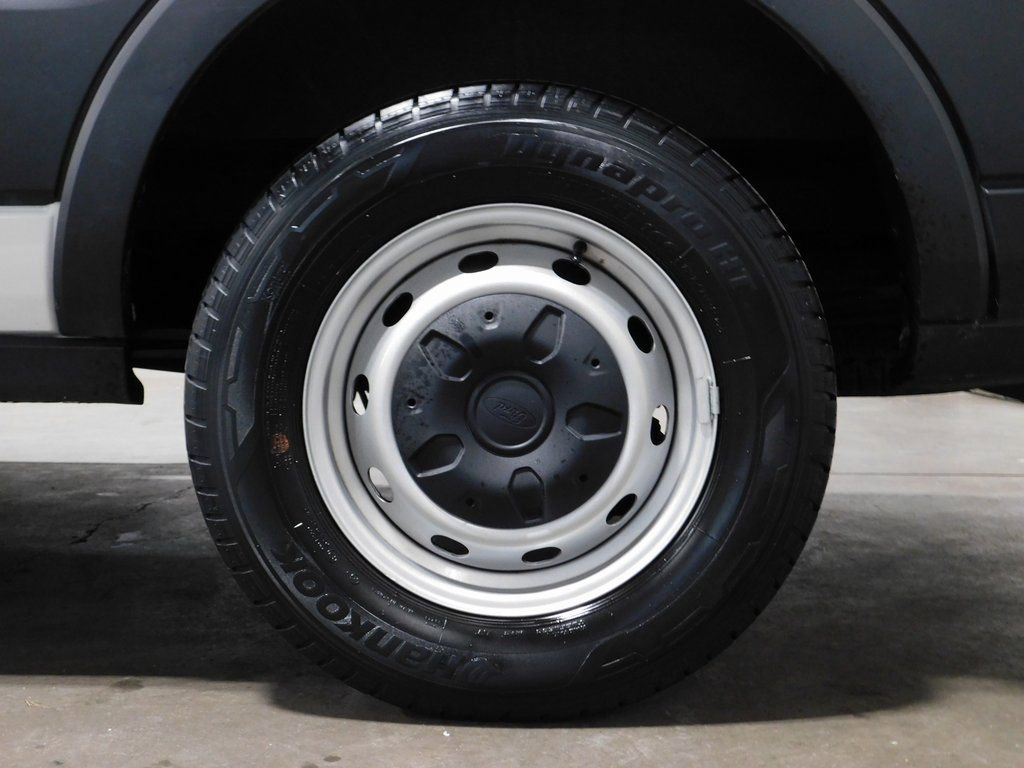 Used 2019 Ford Transit 250 148 Medium Roof RWD image 88