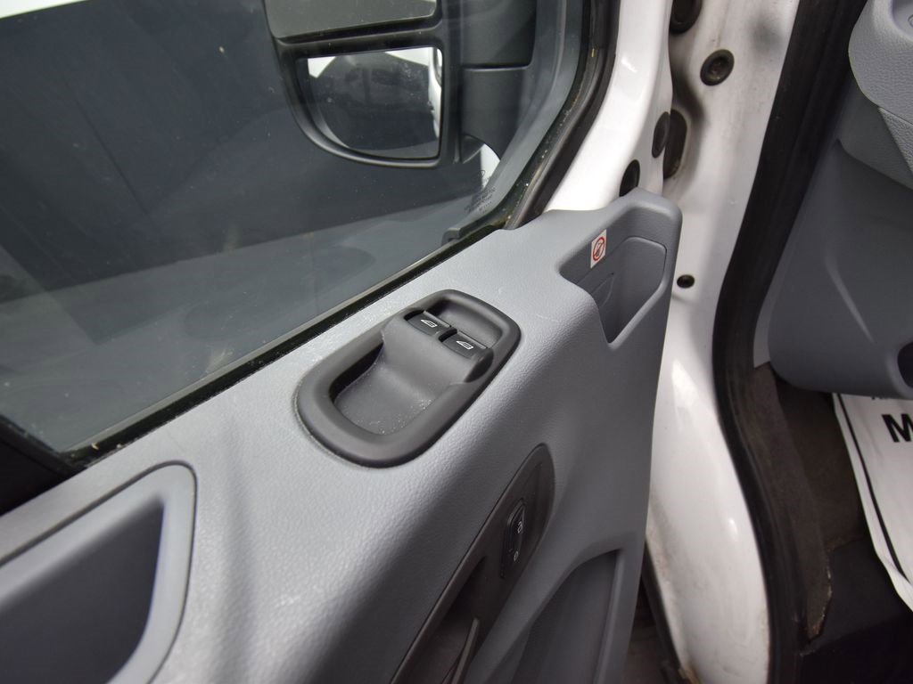 Used 2019 Ford Transit 350 XLT image 12