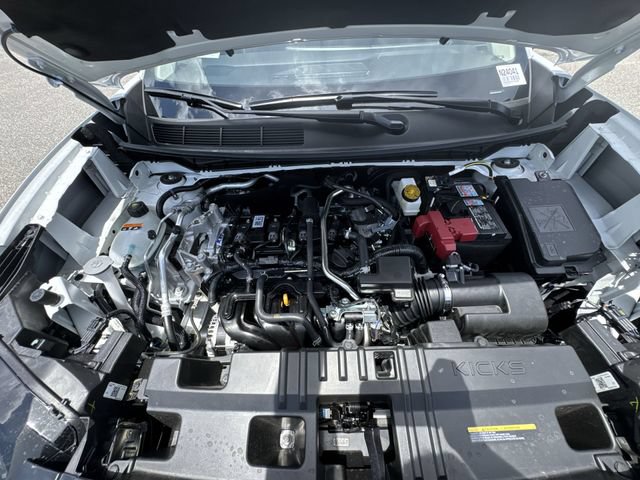 New 2025 Nissan Kicks SR FWD image 28
