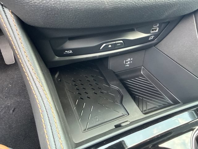 New 2027 Chrysler Pacifica Pinnacle w/ Theater Group FWD image 32