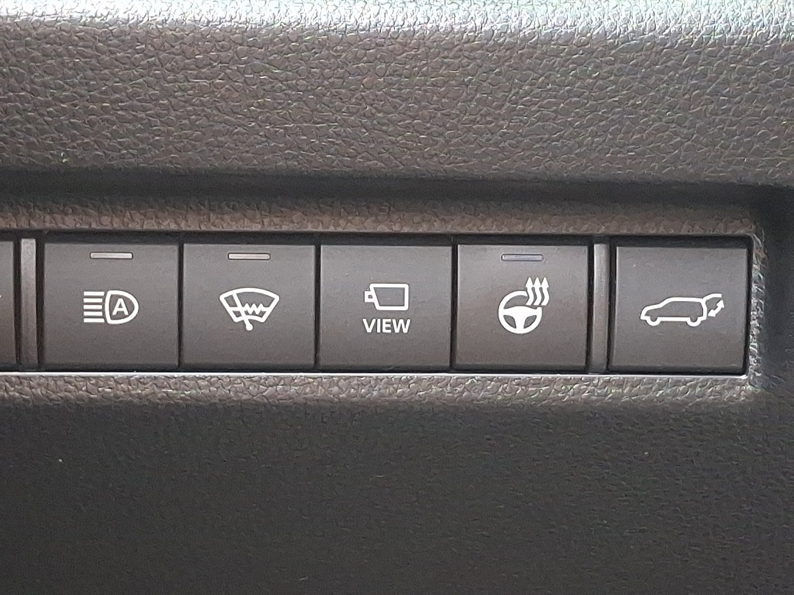 Used 2020 Toyota RAV4 Limited AWD/4WD image 25