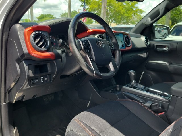 Used 2018 Toyota Tacoma TRD Sport RWD image 13