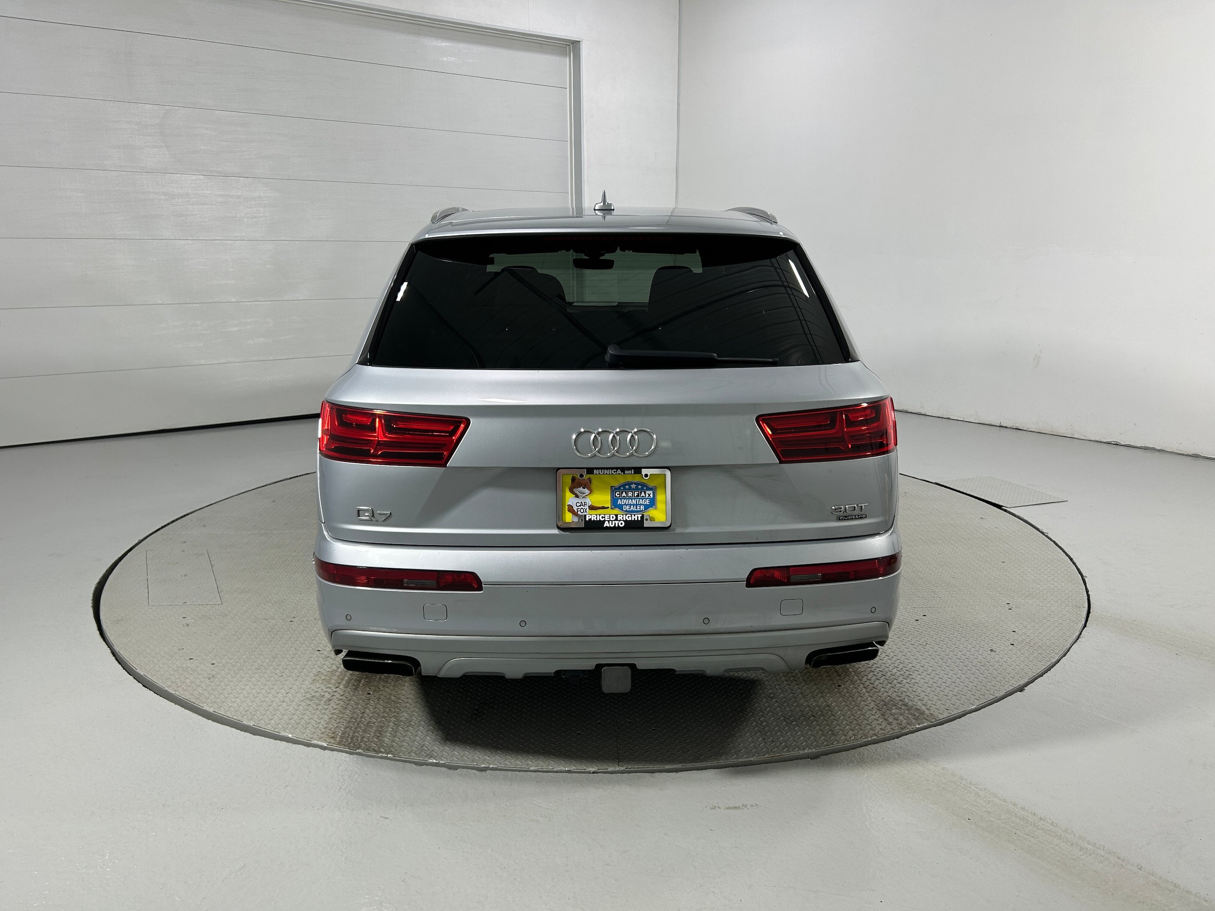Used 2018 Audi Q7 3.0T Prestige AWD/4WD image 34