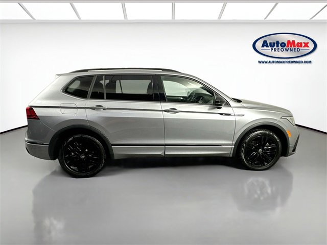 Used 2022 Volkswagen Tiguan SE R-Line image 10