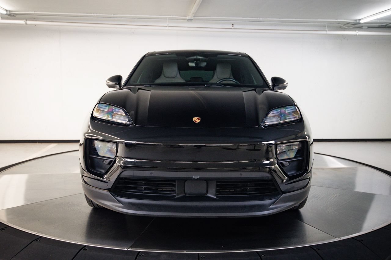 Certified 2024 Porsche Macan 4 Electric AWD/4WD image 10