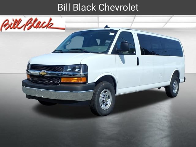New 2026 Chevrolet Express 3500 LT w/ LT Preferred Equipment Group RWD image 1