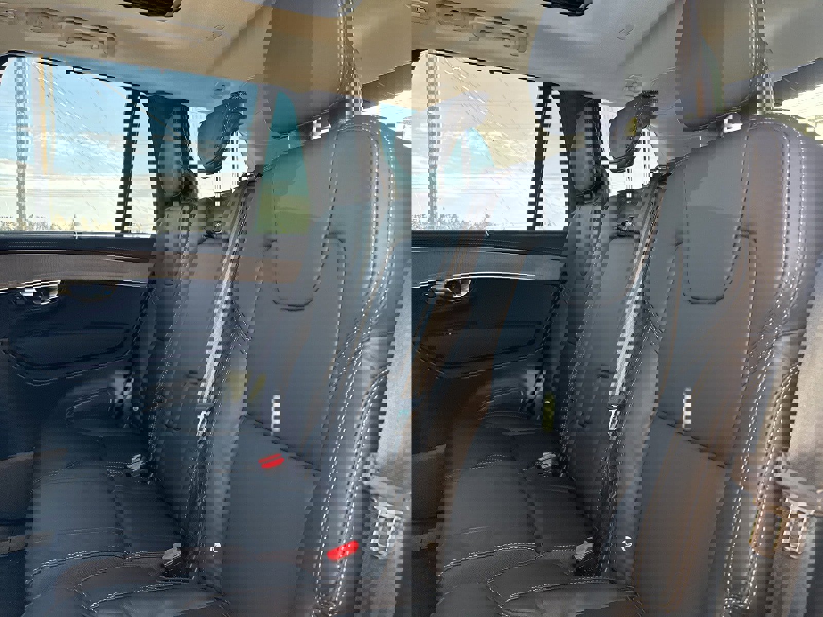 New 2026 Volvo XC90 B6 Ultra image 11