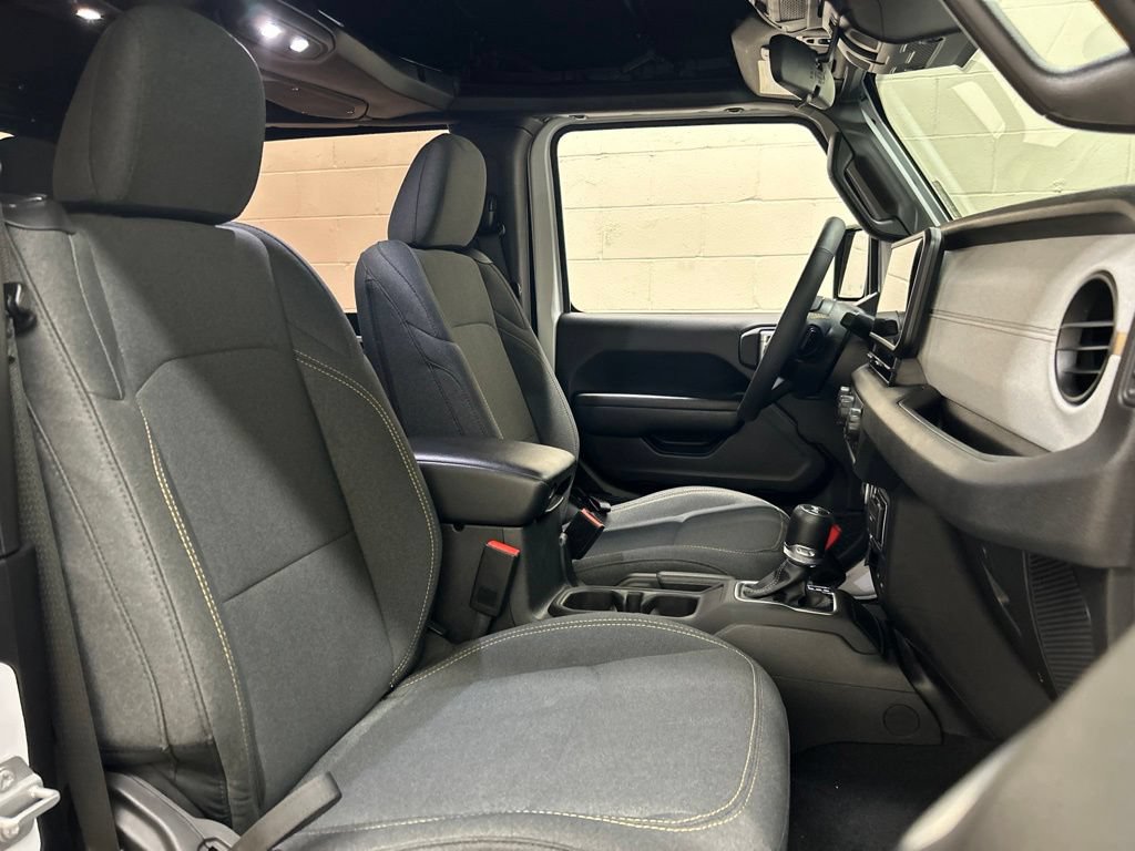 Used 2024 Jeep Wrangler Sport AWD/4WD image 10