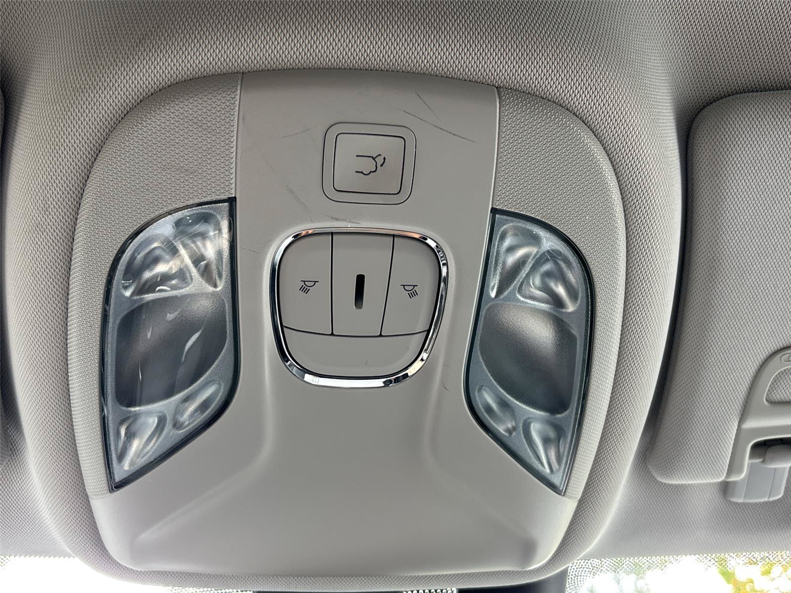Used 2018 Jeep Compass Limited w/ Navigation Group AWD/4WD image 13