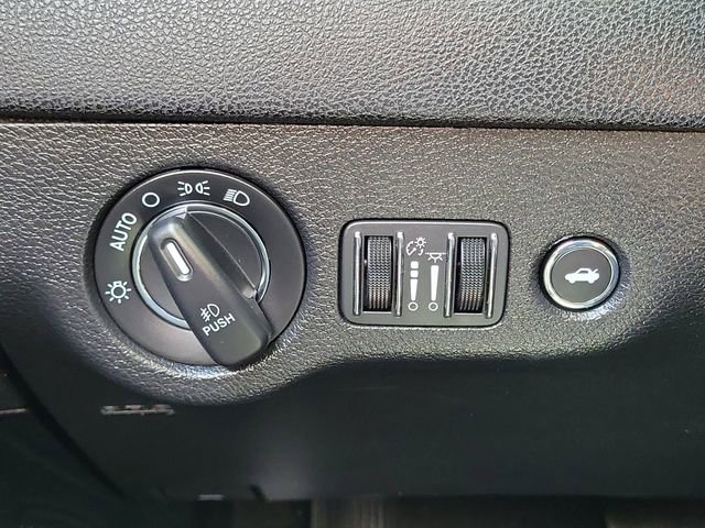 Used 2022 Chrysler 300 Touring L w/ Popular Equipment Group RWD image 13