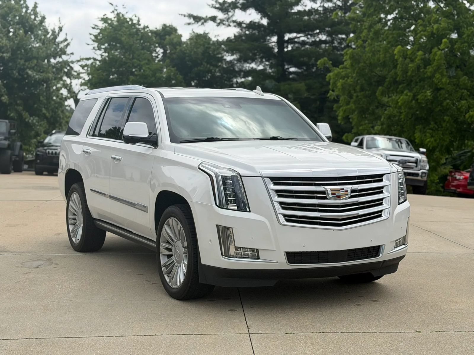 Used 2017 Cadillac Escalade Platinum AWD/4WD image 1
