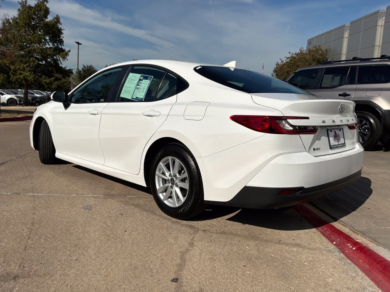 Used 2026 Toyota Camry LE FWD image 8