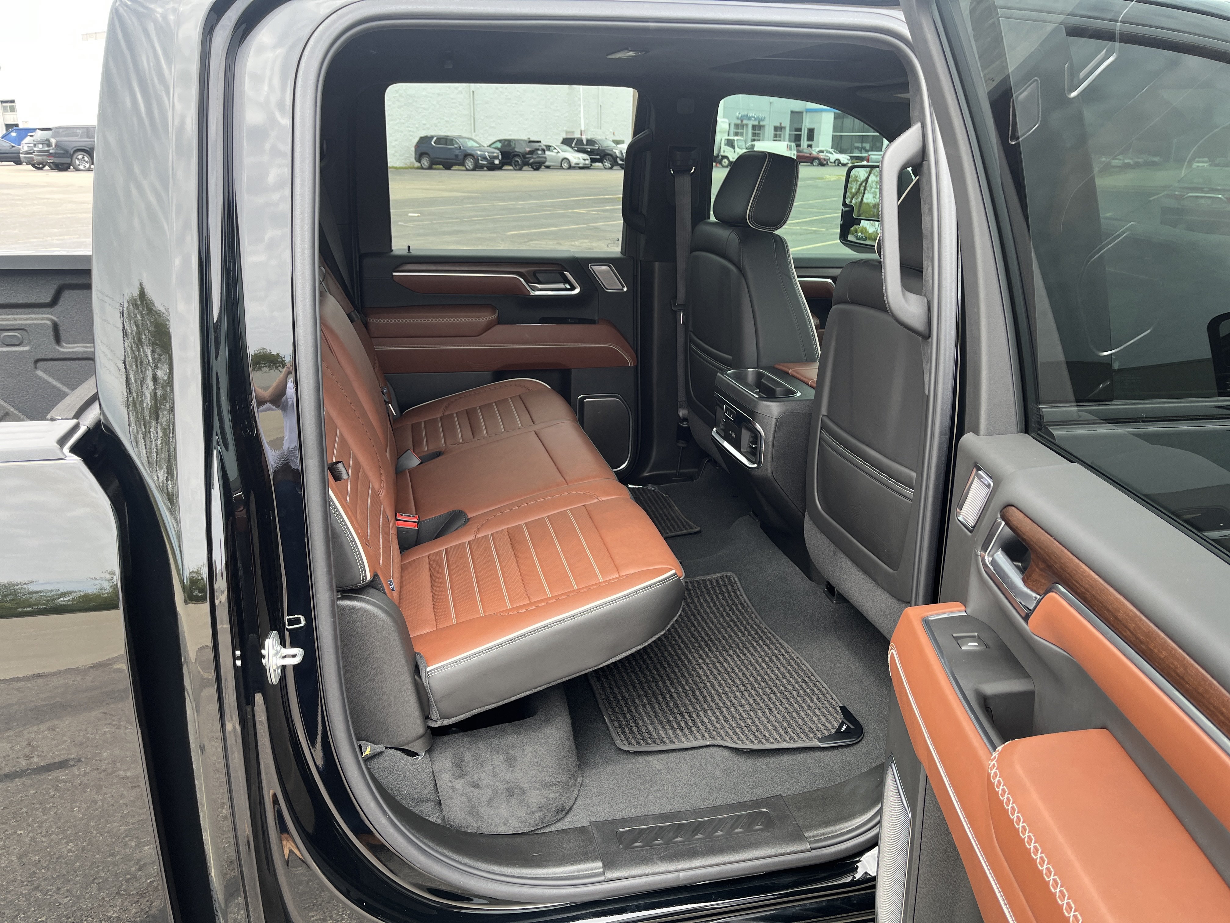 Used 2025 GMC Sierra 2500 Denali Ultimate AWD/4WD image 14