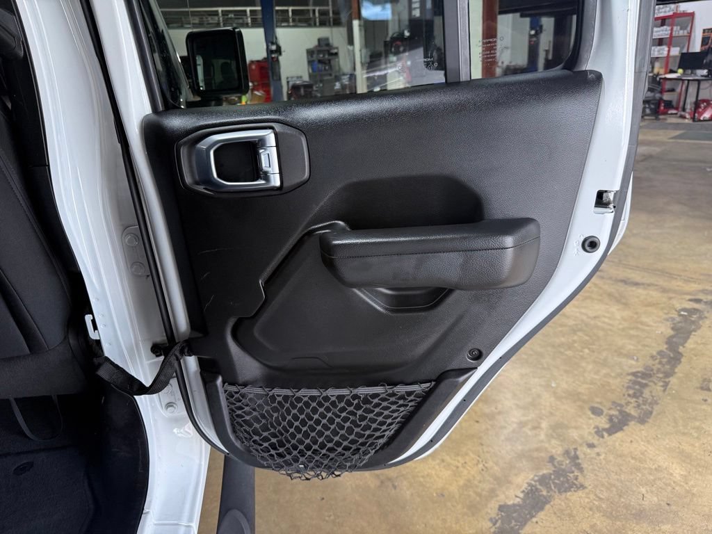 Used 2022 Jeep Gladiator Sport AWD/4WD image 31
