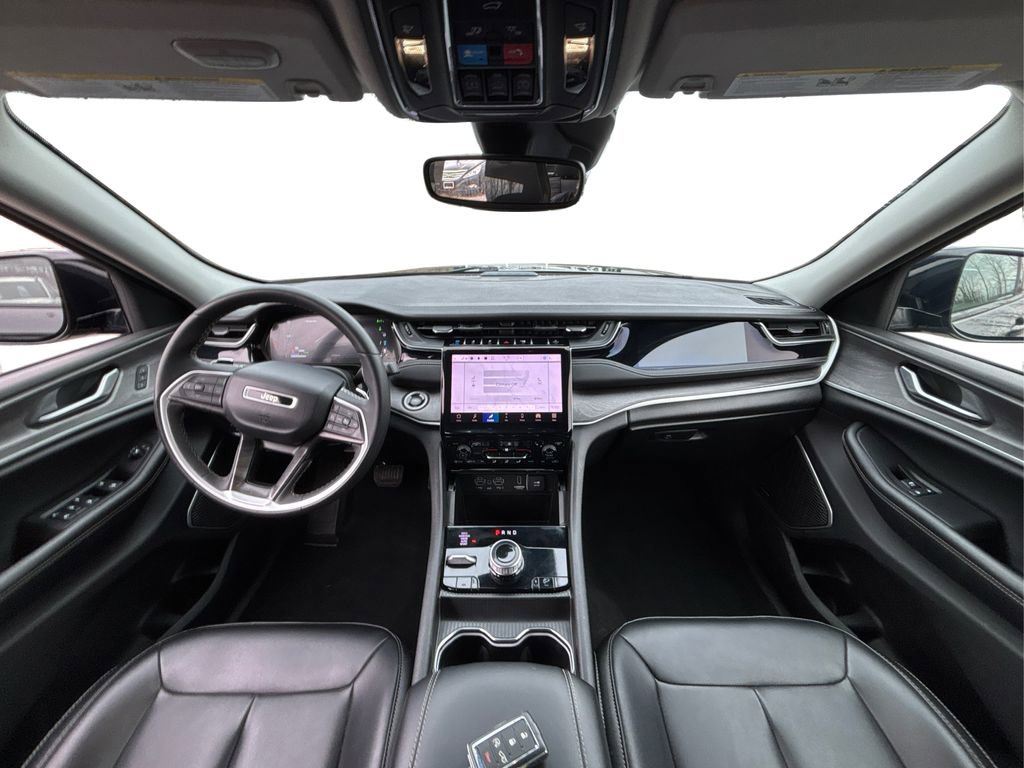 Used 2024 Jeep Grand Cherokee Limited 4xe image 27