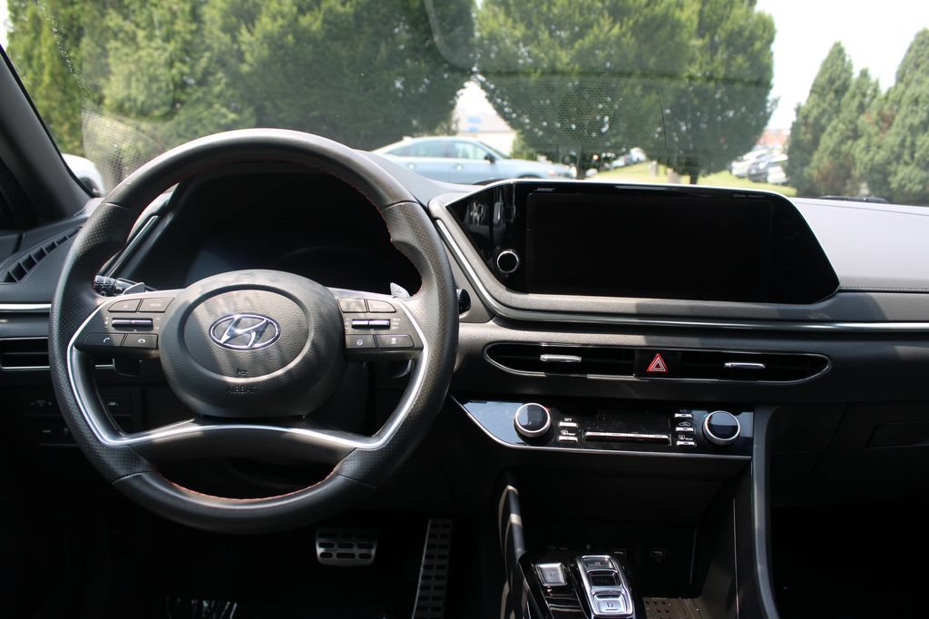 Used 2022 Hyundai Sonata SEL Plus w/ Preferred Accessory Package FWD image 16