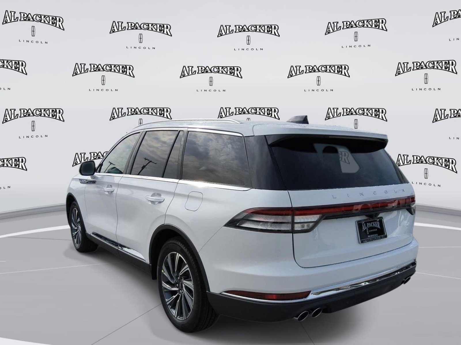 New 2026 Lincoln Aviator 2WD image 3