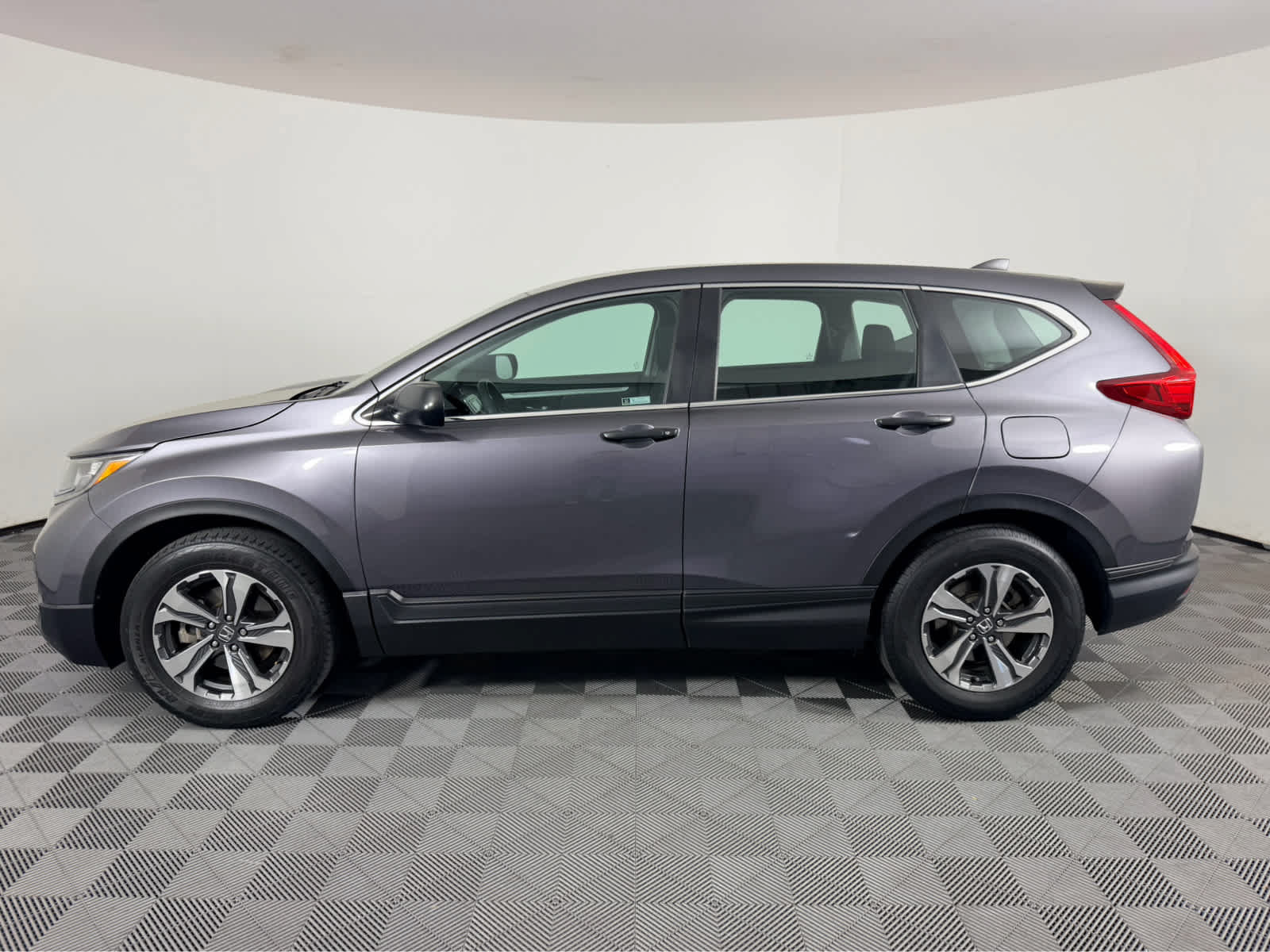Used 2018 Honda CR-V LX image 6