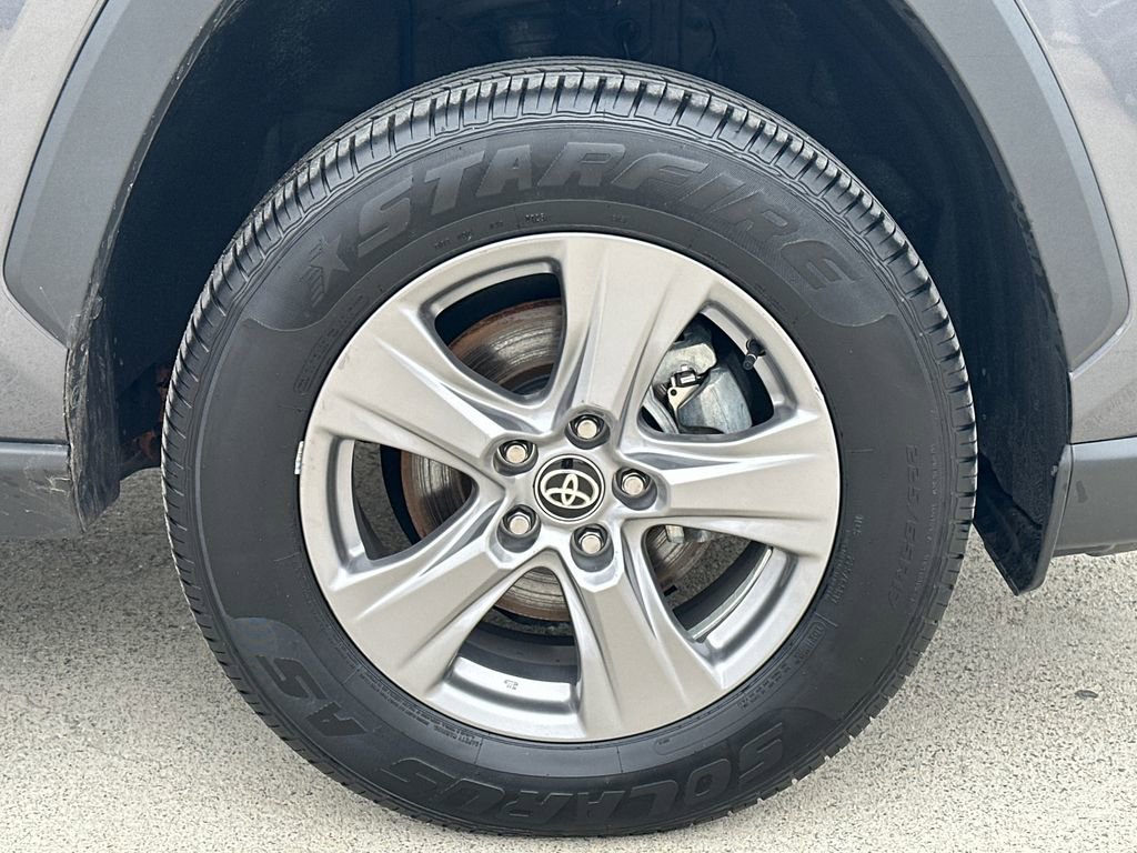 Used 2024 Toyota RAV4 XLE image 7
