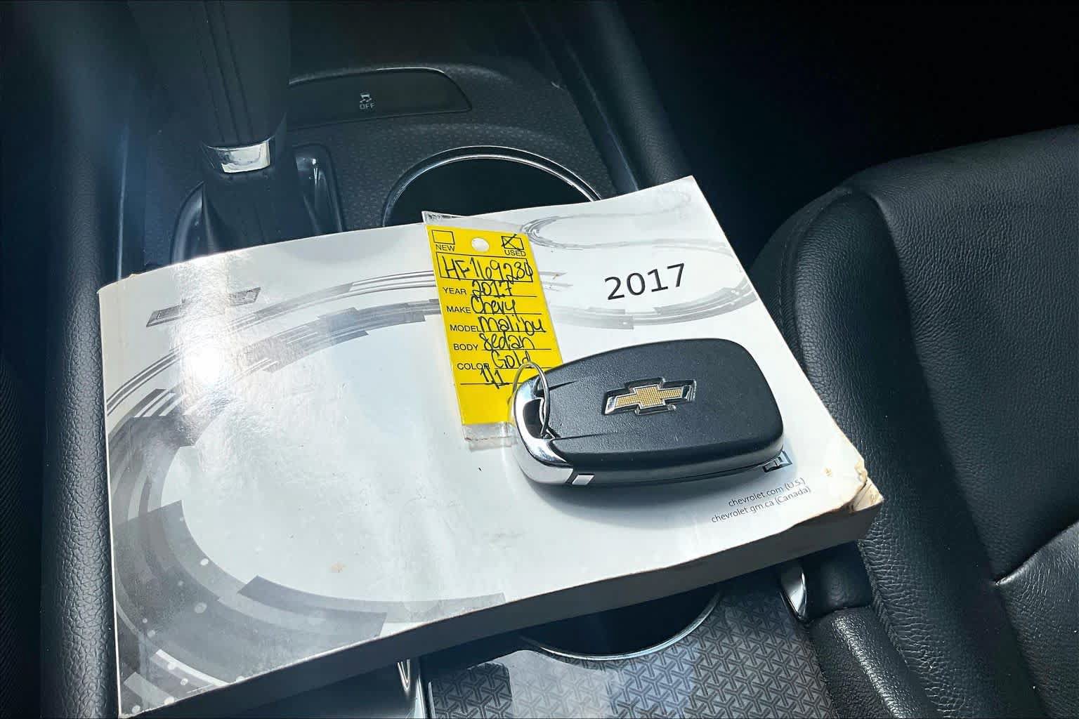 Used 2017 Chevrolet Malibu LT w/ Leather Package FWD image 15