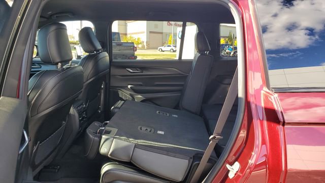 Certified 2024 Jeep Grand Cherokee L Altitude image 23