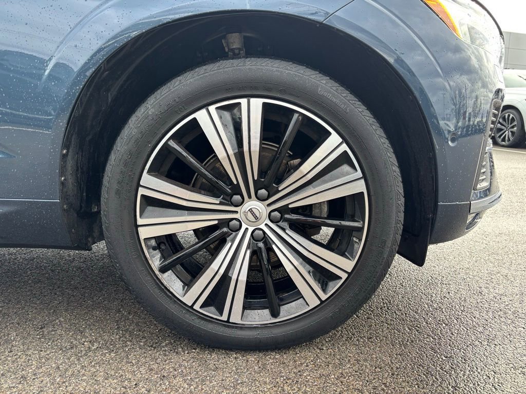Certified 2023 Volvo XC60 B5 Plus w/ Climate Package image 32