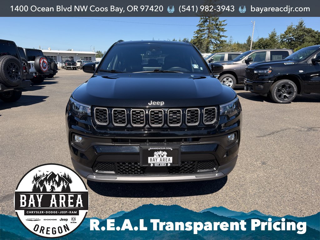 Used 2025 Jeep Compass Latitude w/ Convenience Group AWD/4WD image 2