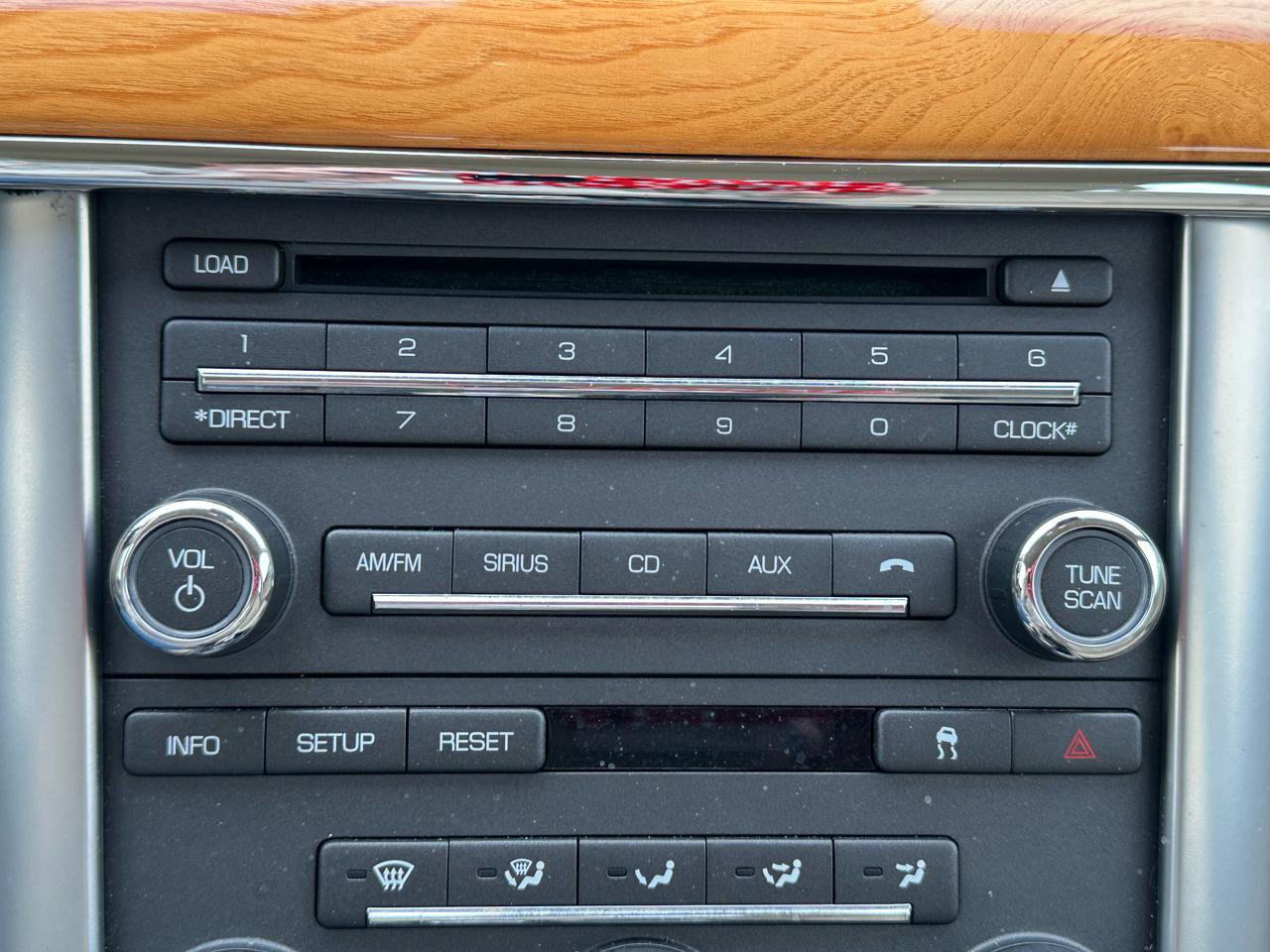 Used 2010 Lincoln MKS FWD image 26
