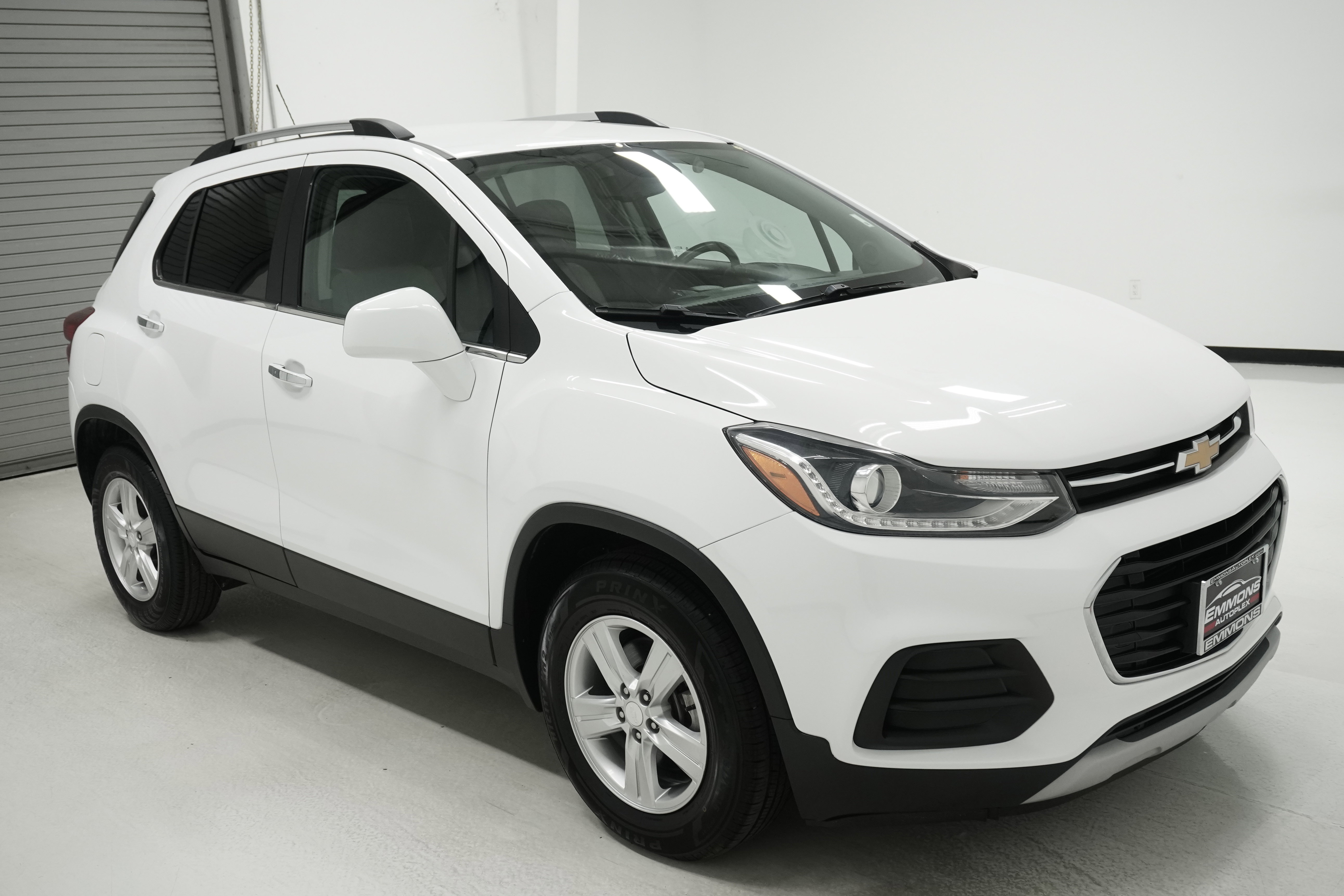Used 2020 Chevrolet Trax LT w/ LT Convenience Package image 3